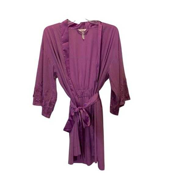 Soma Purple Wrap Robe with Luxurious Fabric Lacy Arms Open Tie Front Sz Medium - Picture 1 of 13